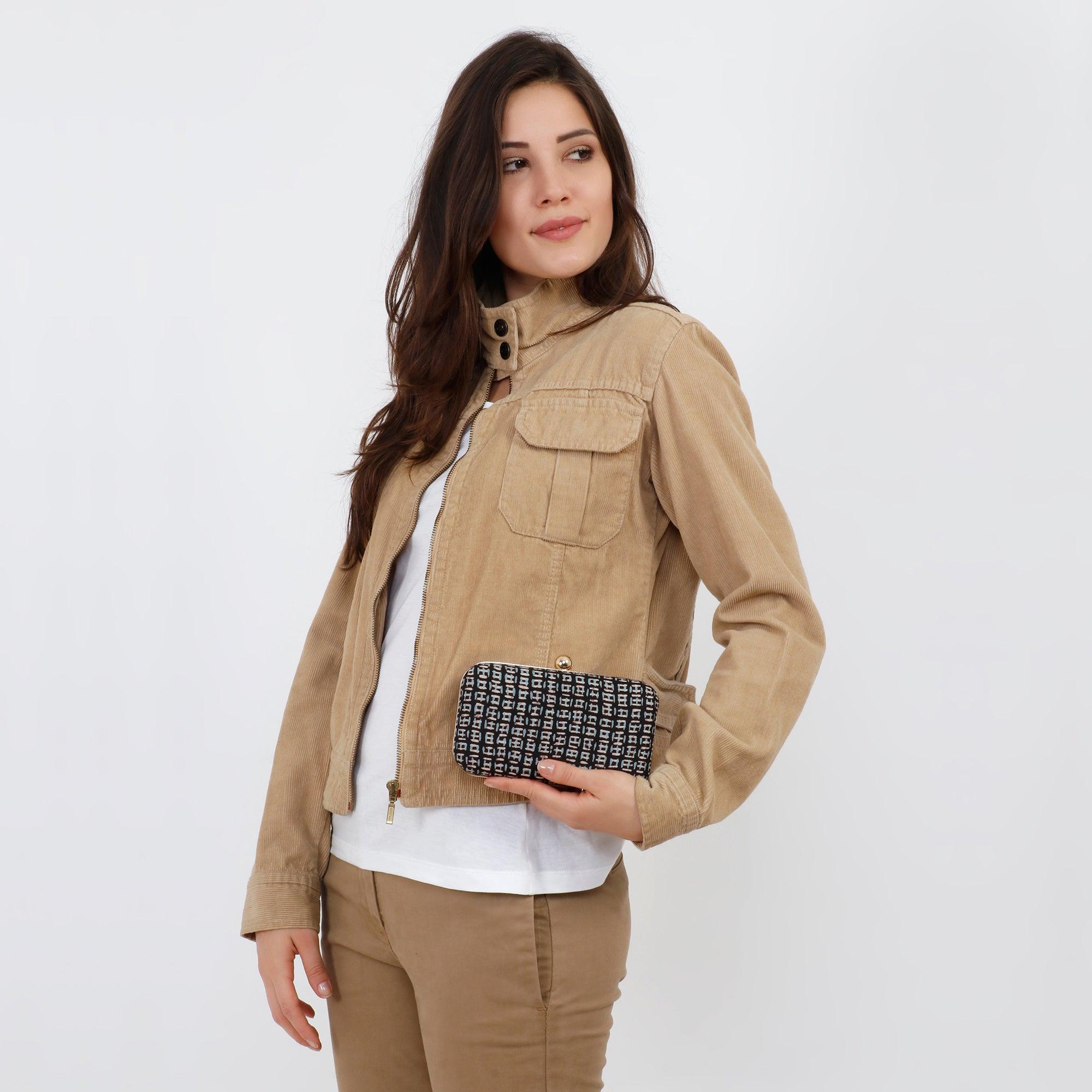 Fantasy Clutch | Singhvis