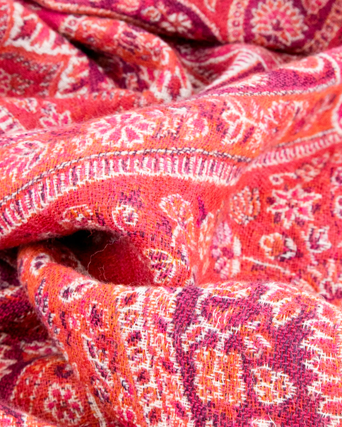 Crimson Paisley Haven Wool Throw | Singhvis