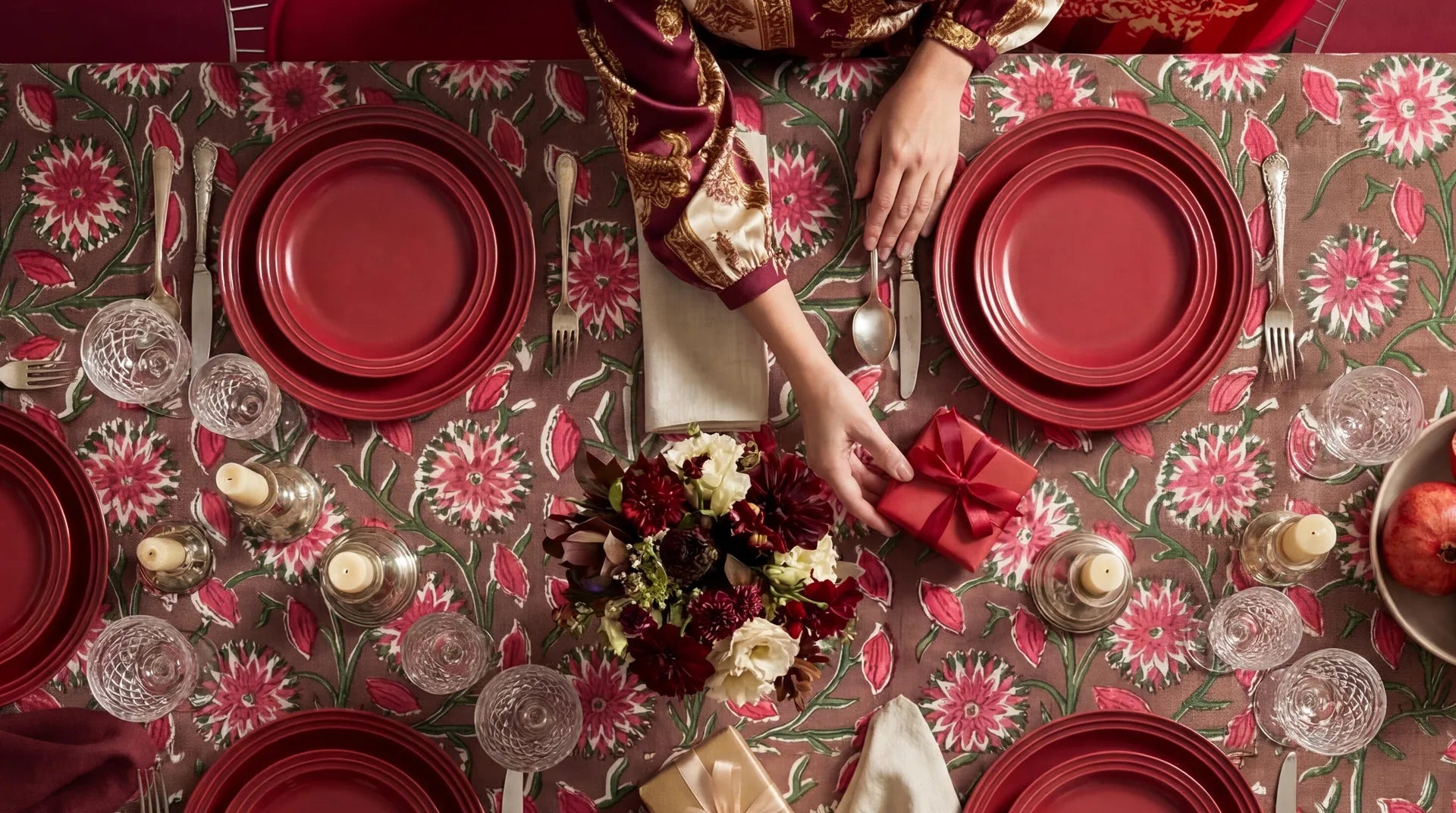 Happy Holidays | Singhvis | ss-parallax