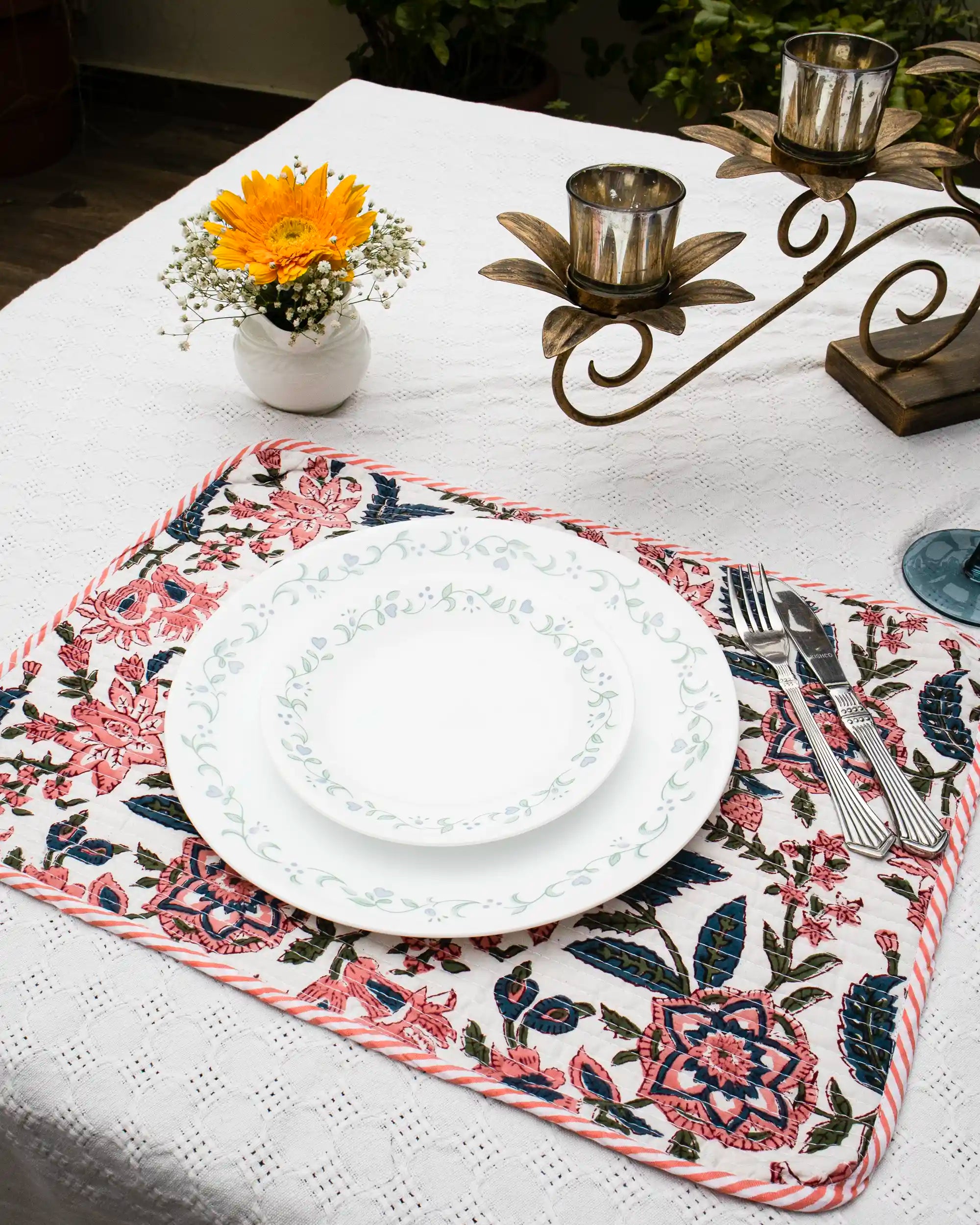 Place Ma Elevate Your Dining Experience with the Perfect Placemat Size – Singhvis
