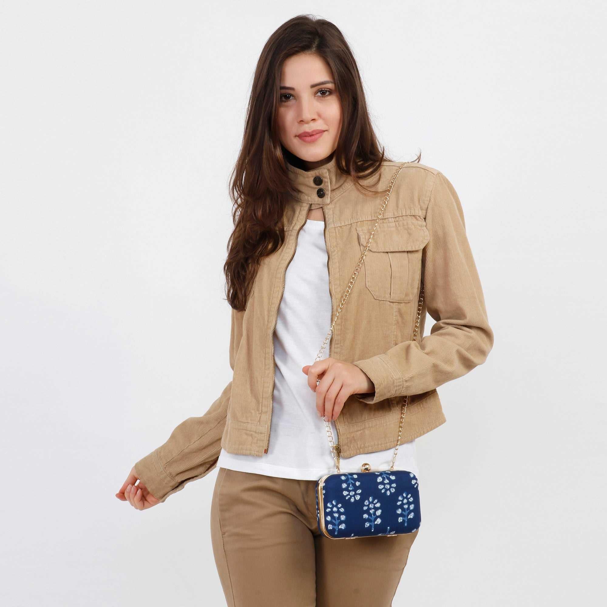 Bellflower Clutch