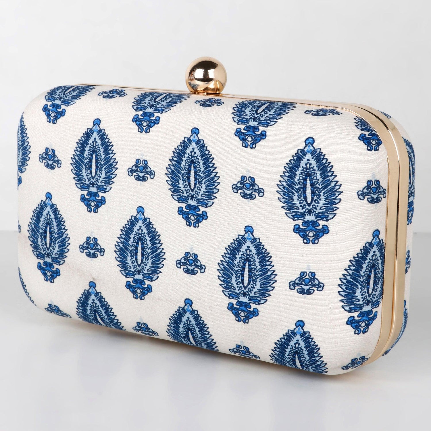Suave Clutch