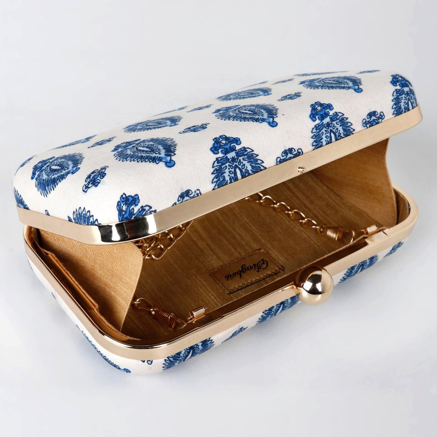 Suave Clutch